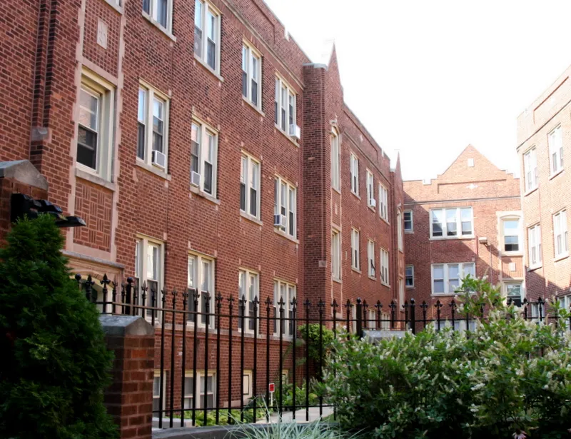 1320 W ESTES AVE 60626-Patricia Gardens-Chicago-IL