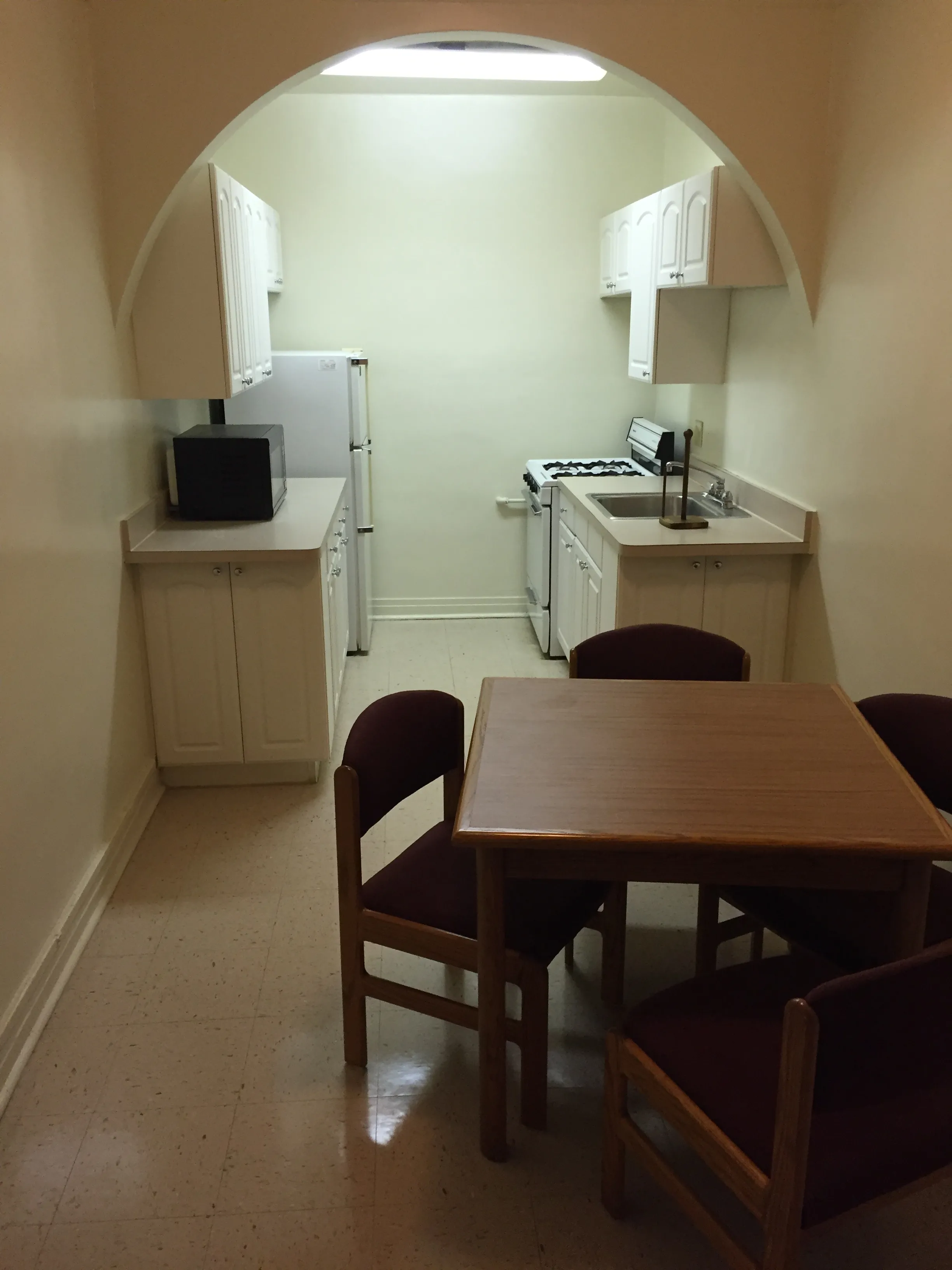 Exterior of 5316 South Dorchester Apartments in Hyde Park Chicago