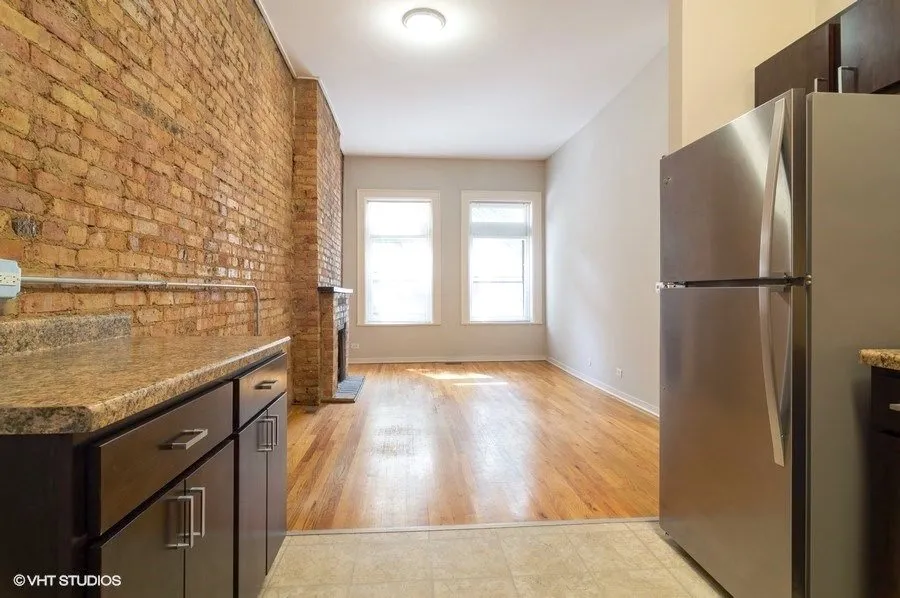 2300 North Clark Apartments