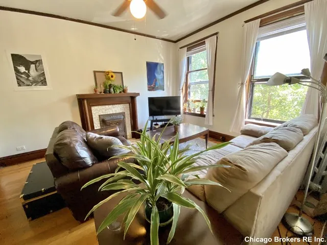 2440-2442 North Racine Apartments