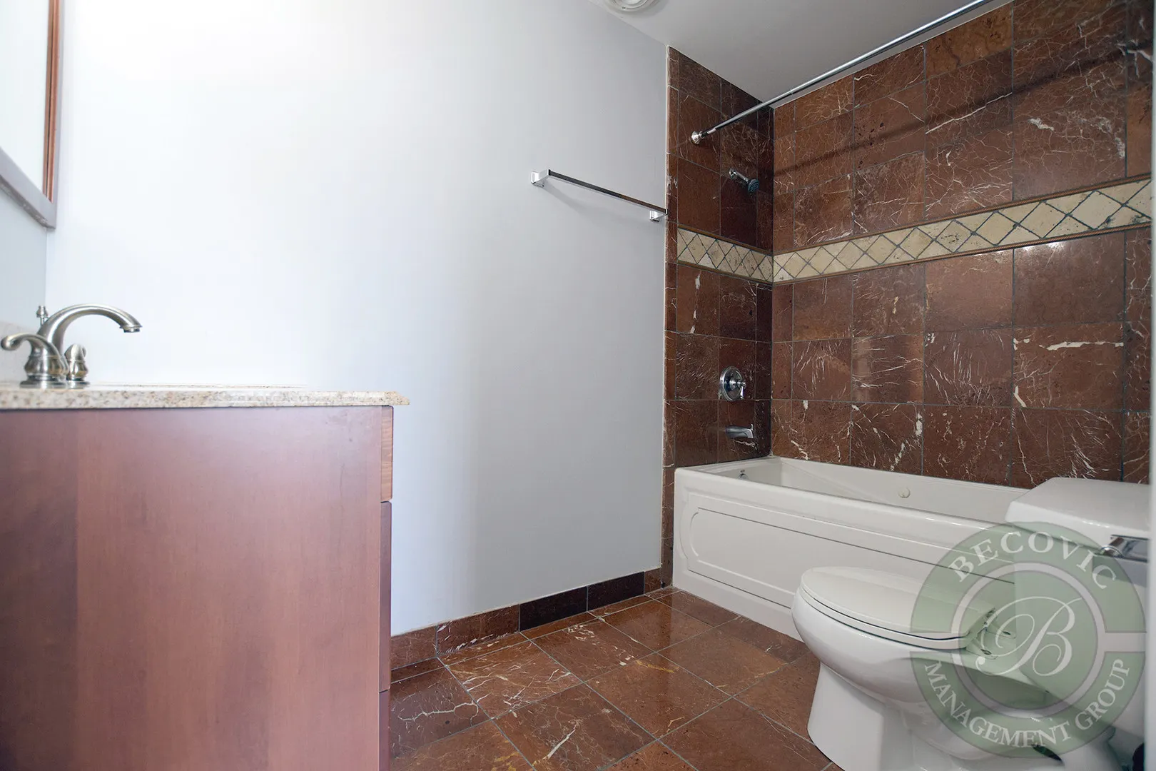 2451 W HOWARD ST 60645-unit#204-Skokie-IL