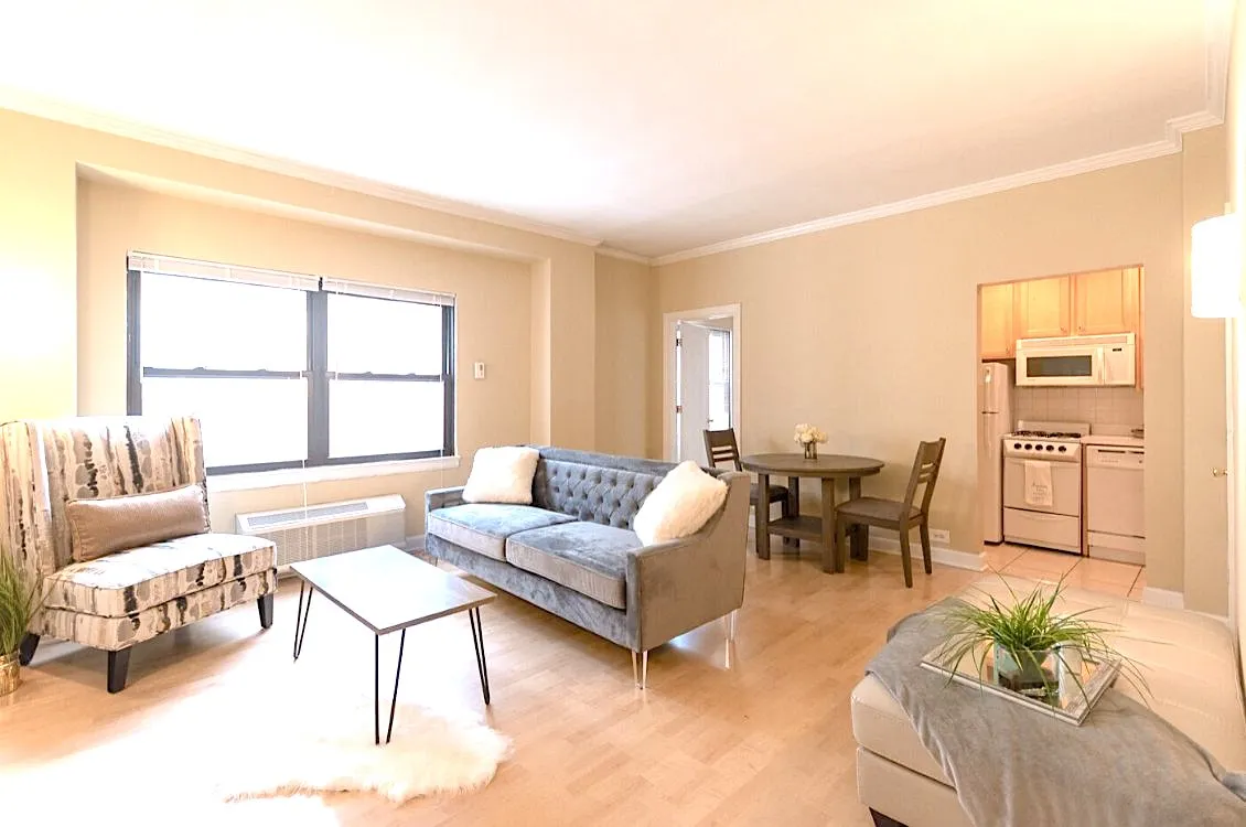 25 East Delaware Apartments