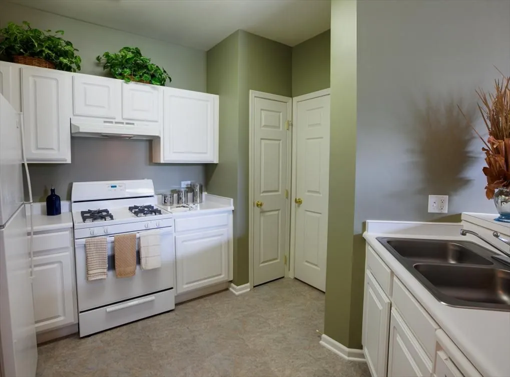 2nd bedroom furnished model at The Aventine at Oakhurst North