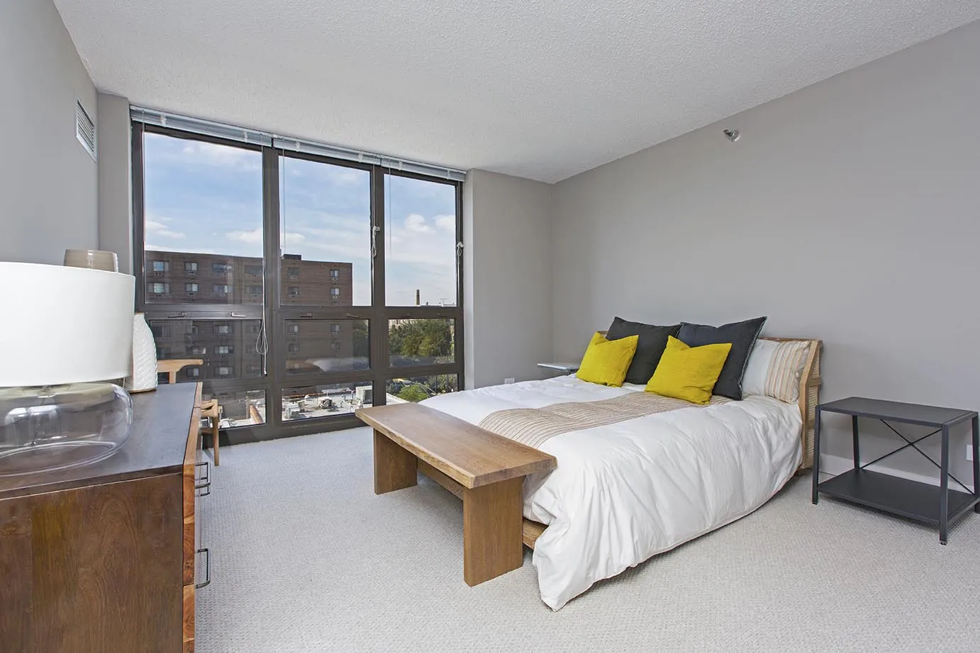 living room furnished at 2555 North Clark Apartments in Lincoln Park