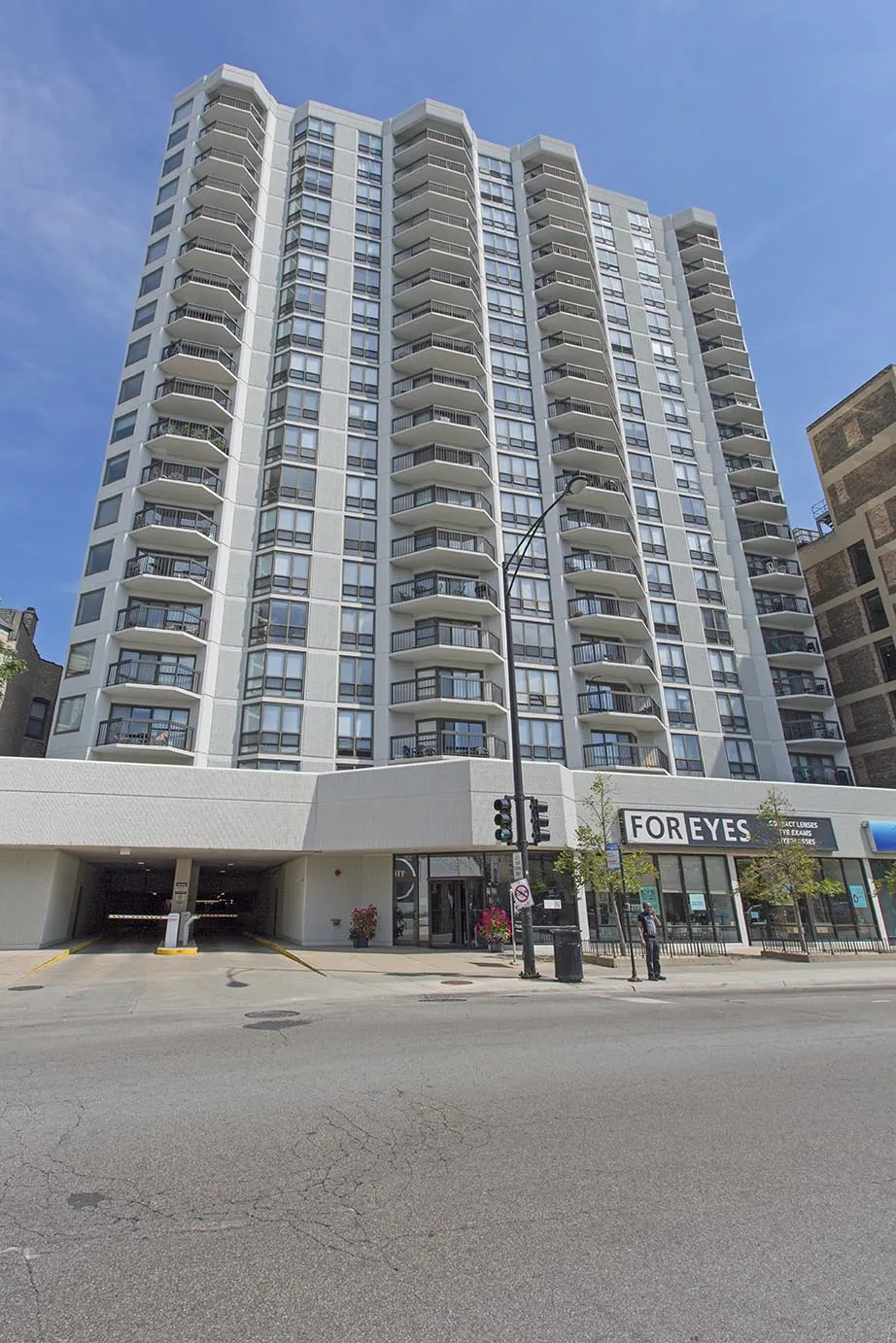 cardio machines at 2555 N. Clark Apartments