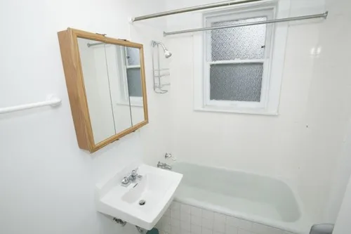 courtyard entry ofGunnison & Talman Apartments in Lincoln Square