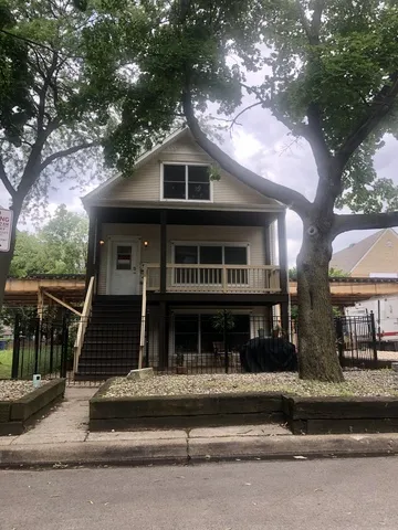 2658 North Wilton Apartments
