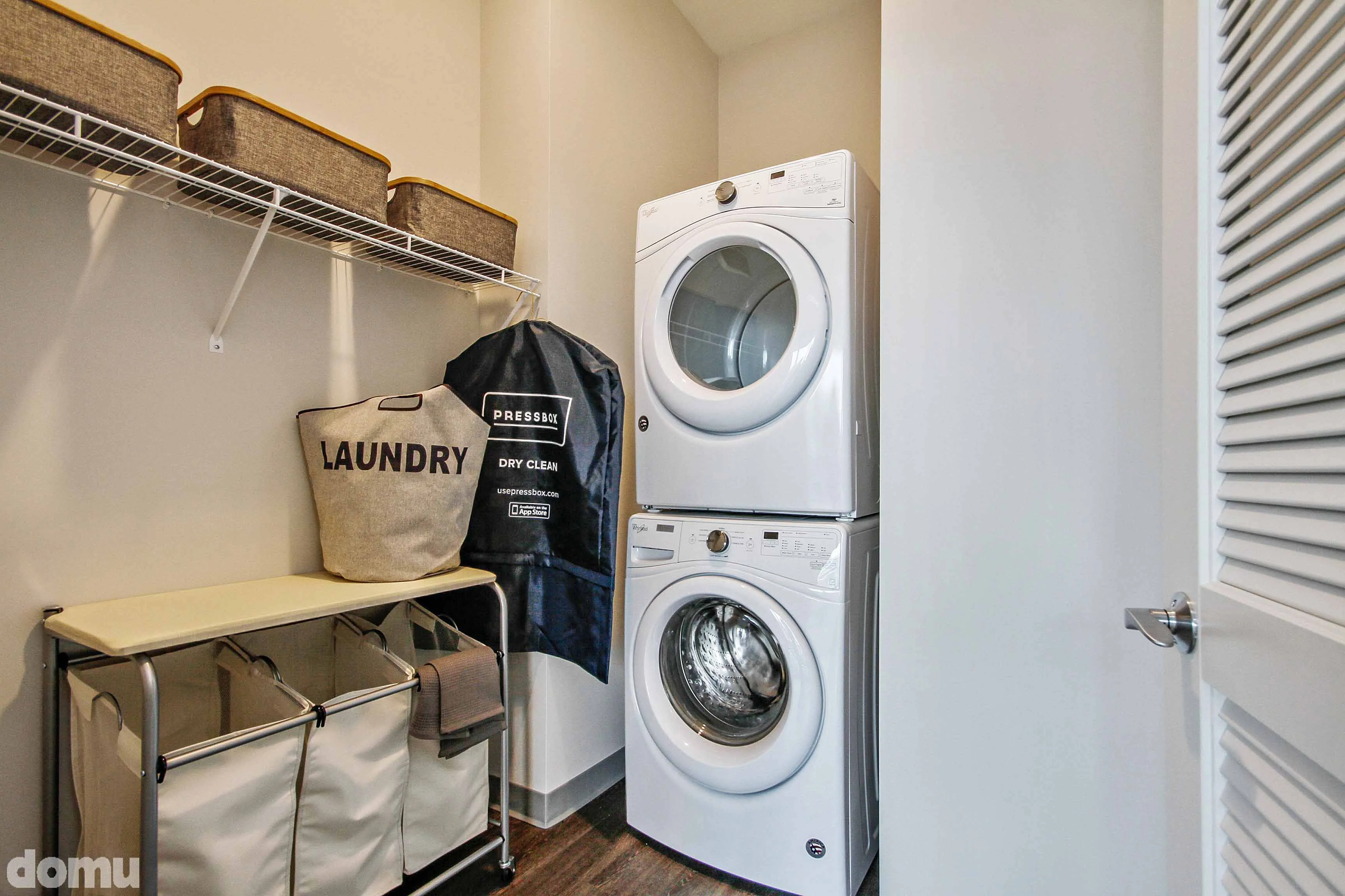 living room model unit at 640 North Wells Apartments in River North Chicago
