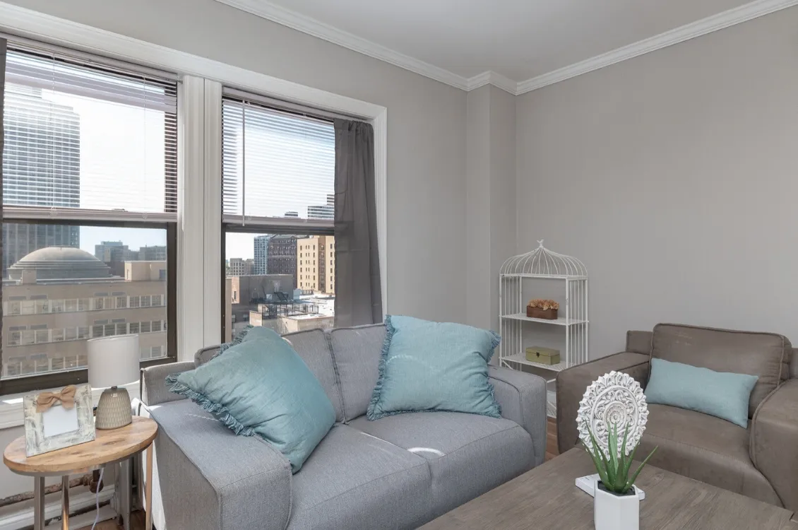 2850 North Sheridan Apartments