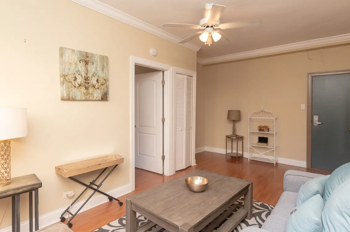 2850 North Sheridan Apartments