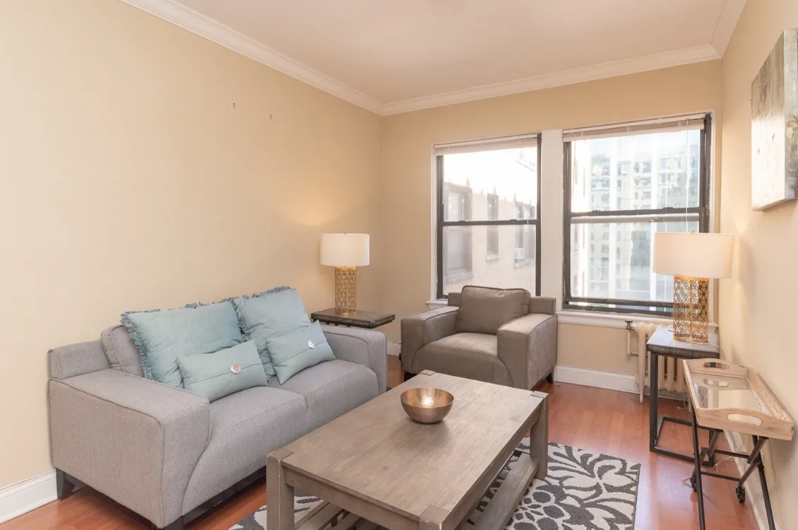 2850 North Sheridan Apartments