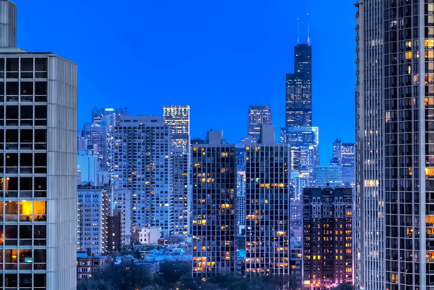 2950 North Sheridan Apartments