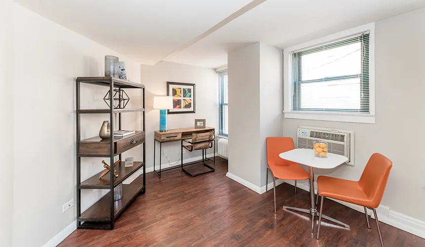 street entrance of Reside on Wellington Apartments in Lakeview Chicago