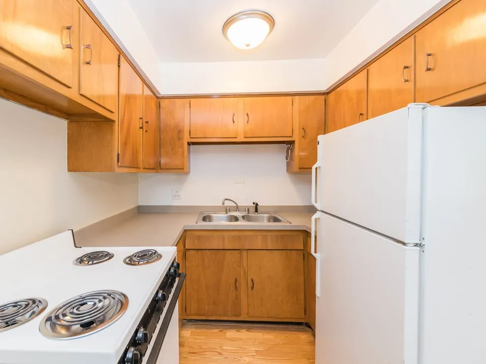 Melrose Shores Apartments