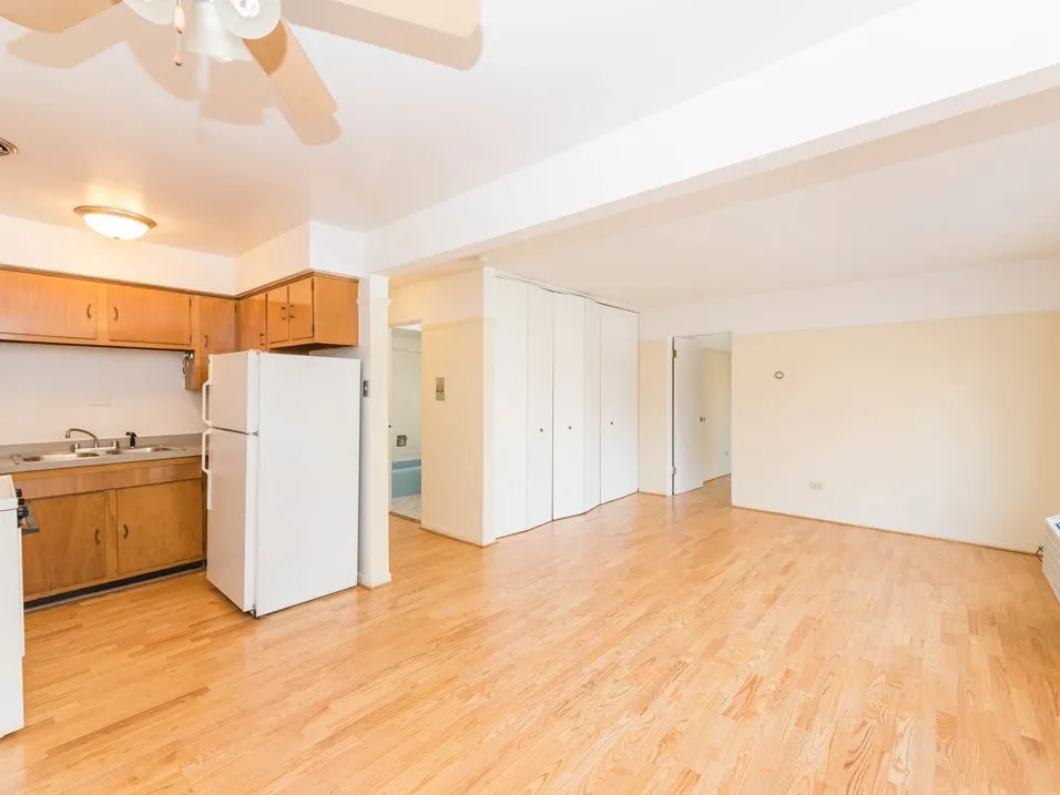 Melrose Shores Apartments