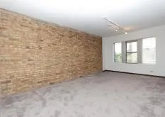 1307 West Addison Apartments