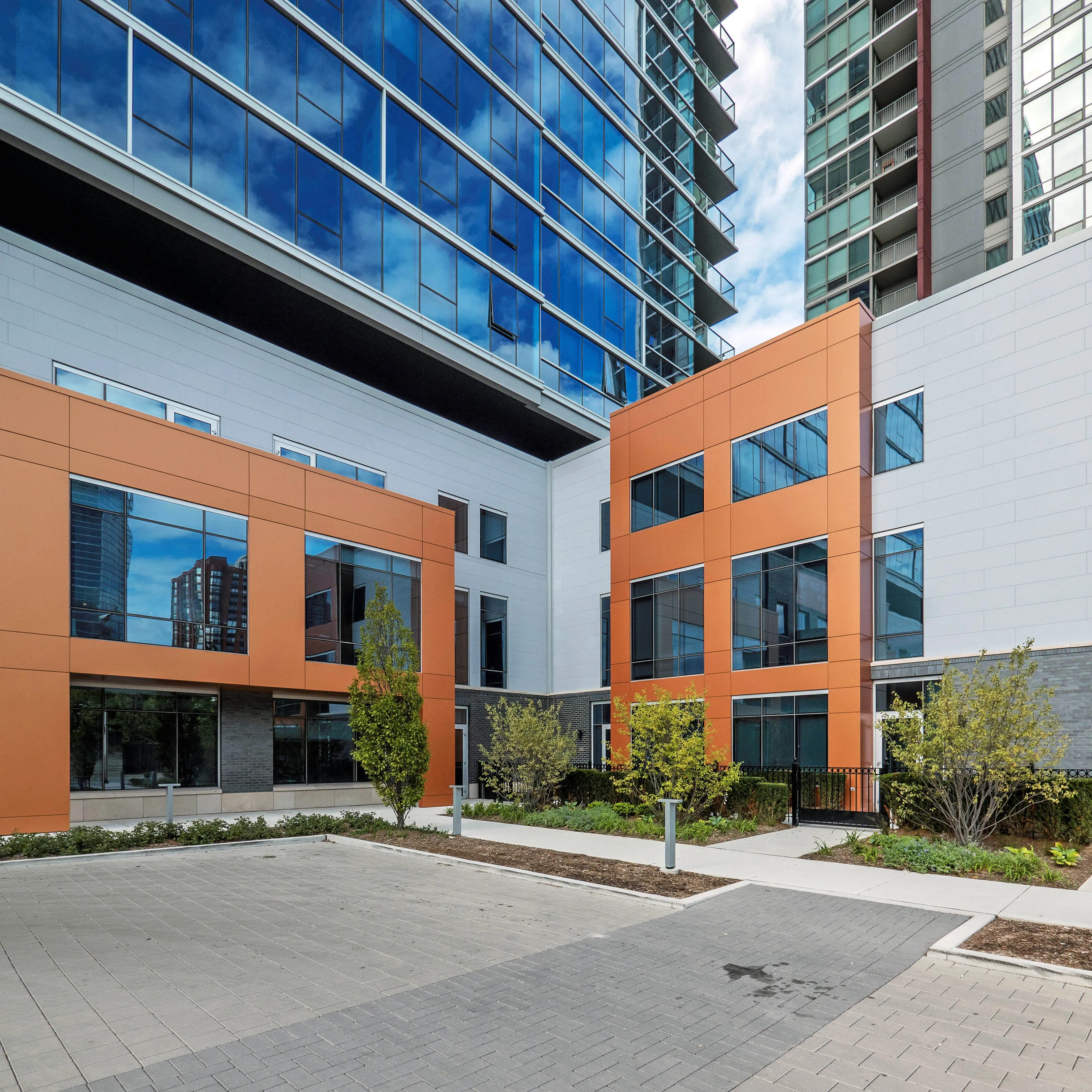 living room and skyline view at 1000 South Clark Apartments