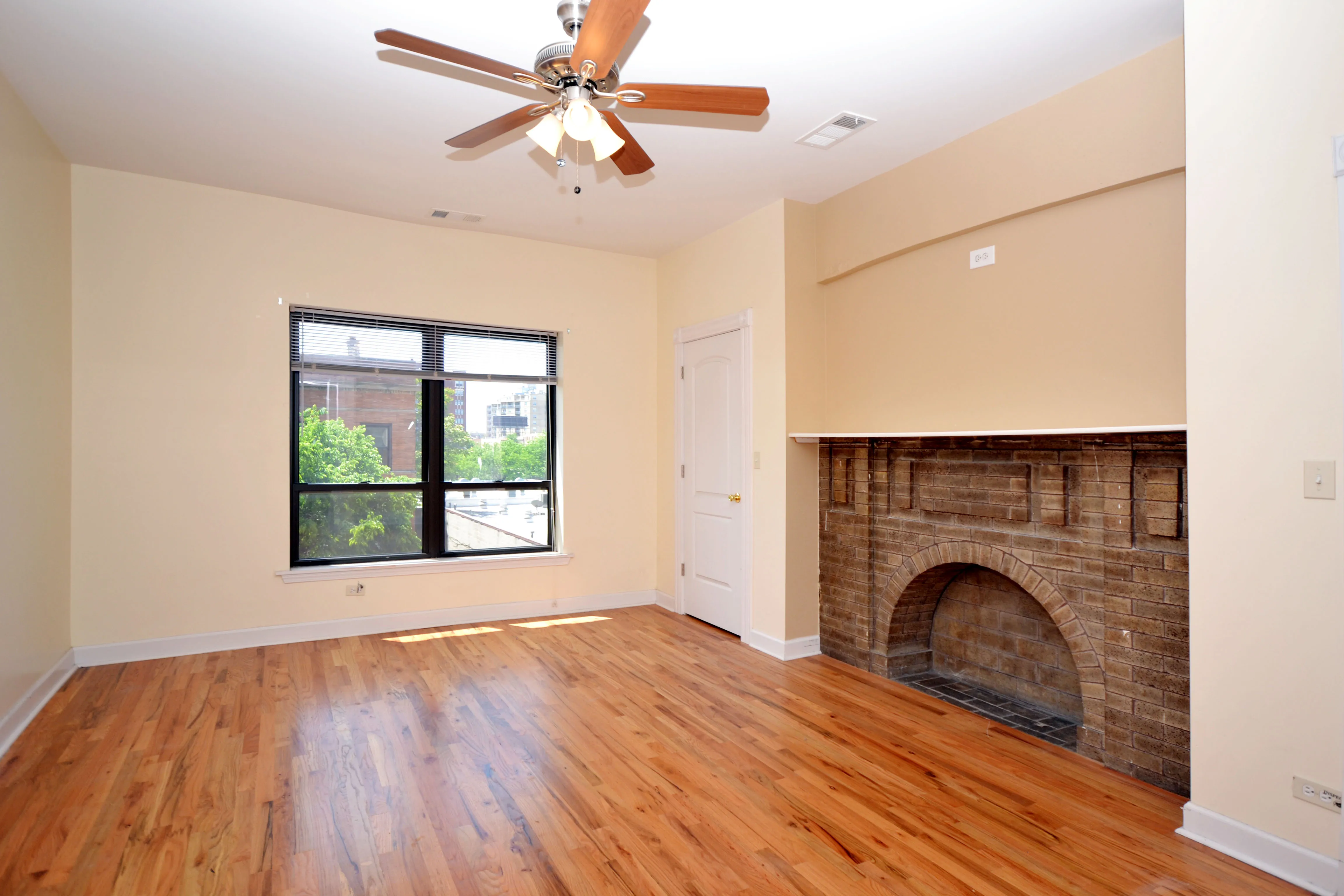 940 W WINDSOR AVE 60640-unit#3-Chicago-IL