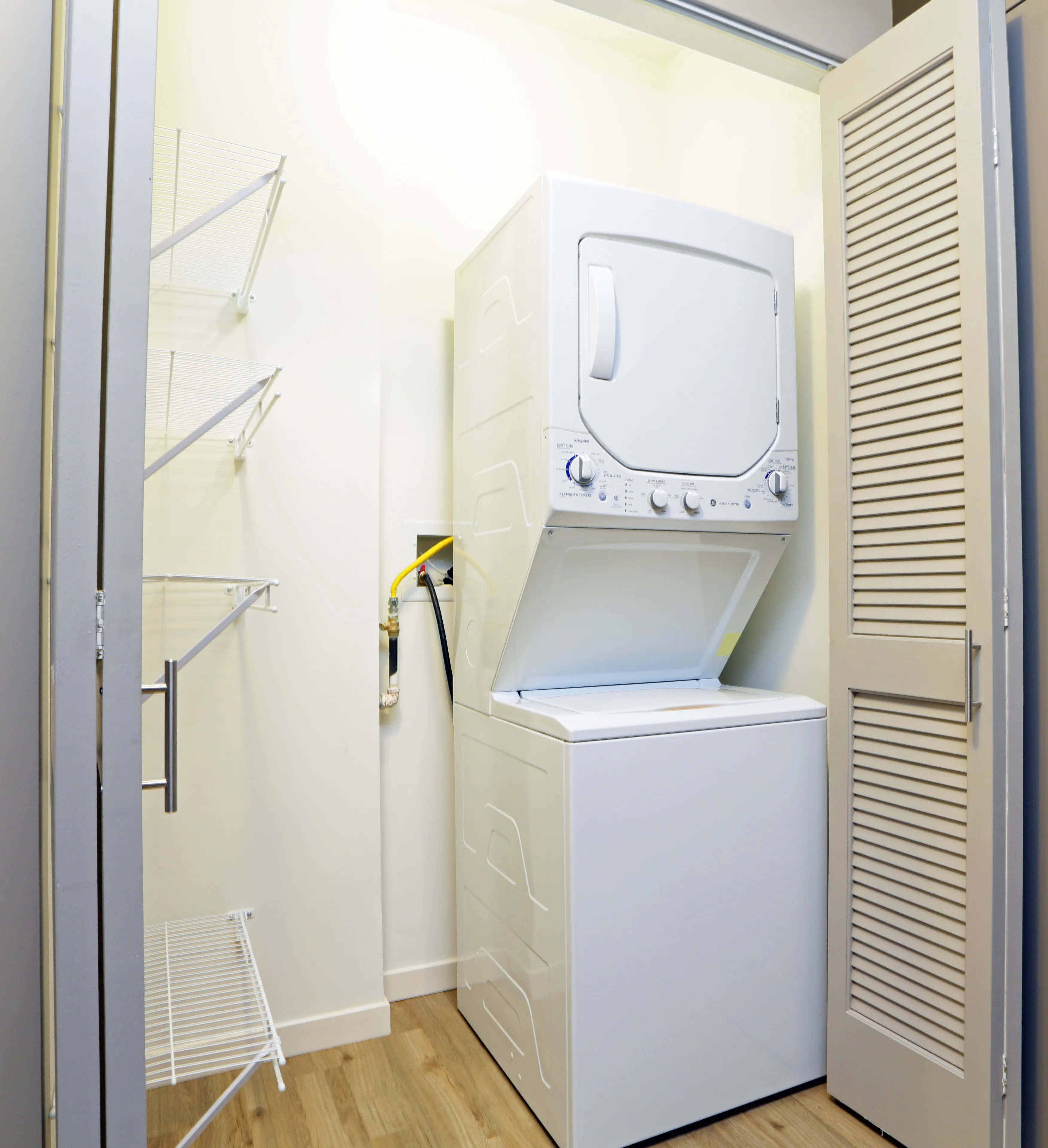 Halsted Flats Apartments