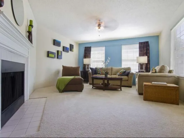 Brookdale Lakes Apartments