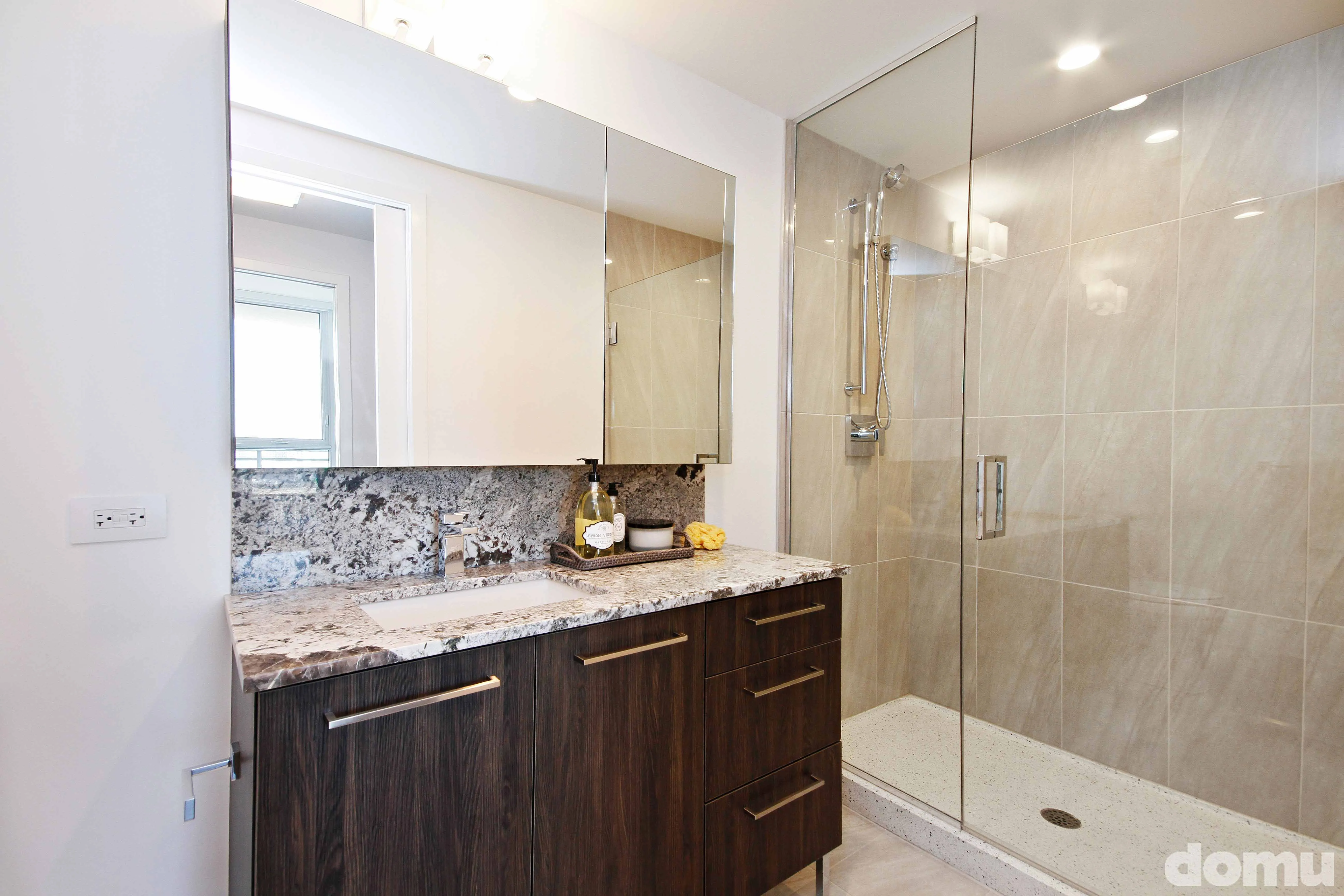 outdoor area at The Hudson Apartments in River North