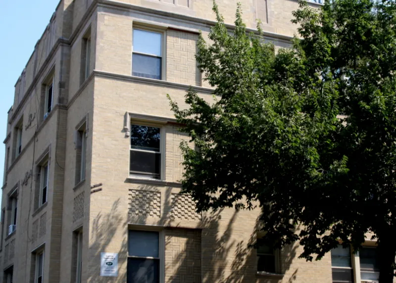 1149 West Addison Apartments