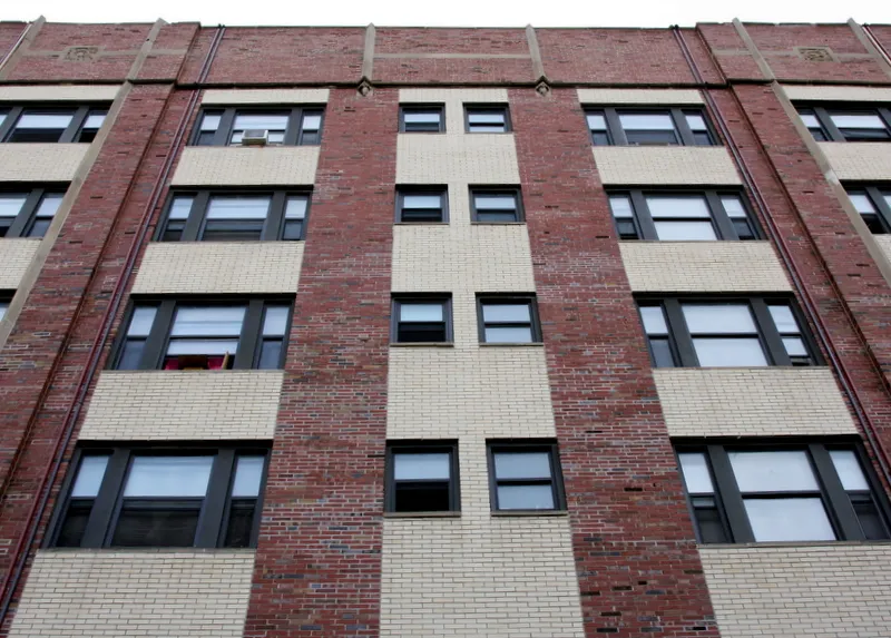 exterior of Lake Lane Apartments in Edgewater Chicago