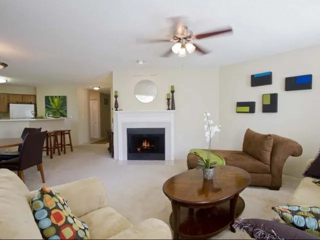 Brookdale Lakes Apartments