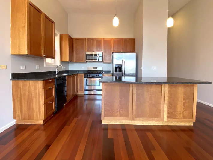 3221 Sheffield Apartments