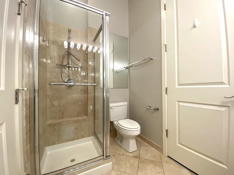 3221 Sheffield Apartments