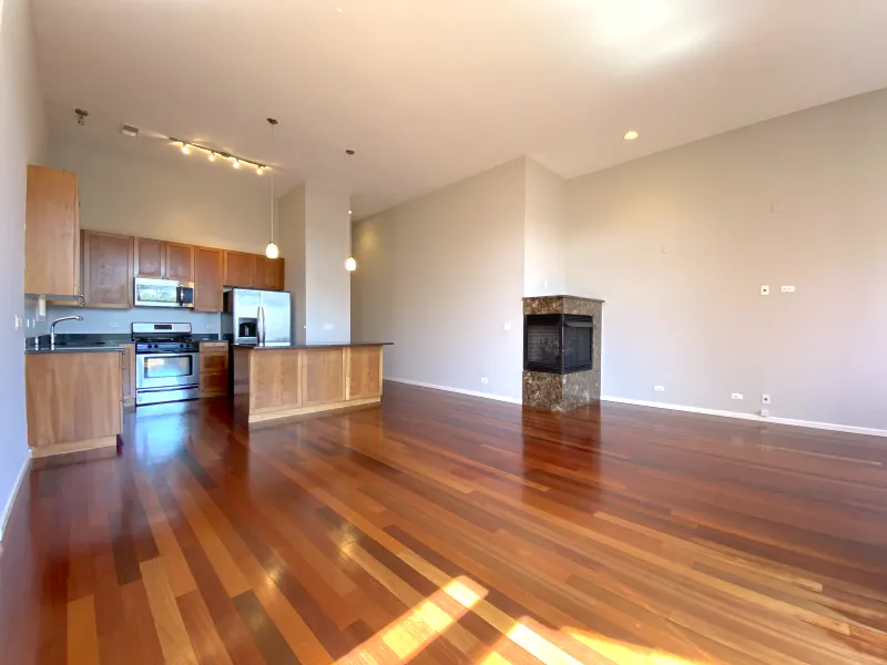 3221 Sheffield Apartments