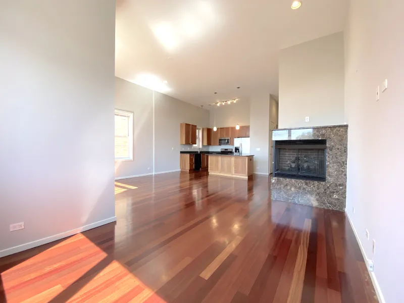 3221 Sheffield Apartments