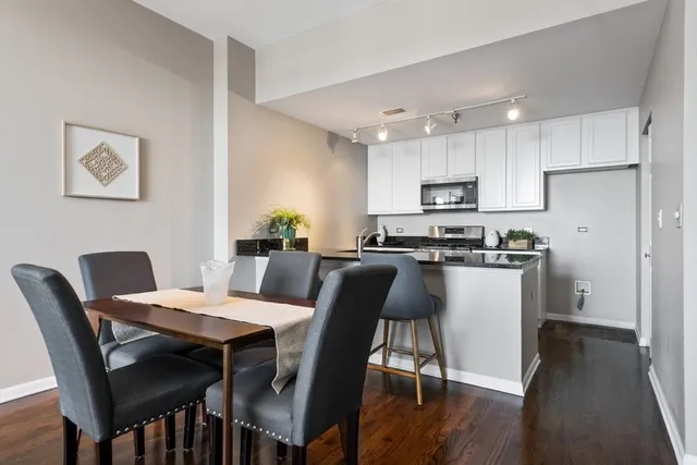 3232 North Halsted Apartments