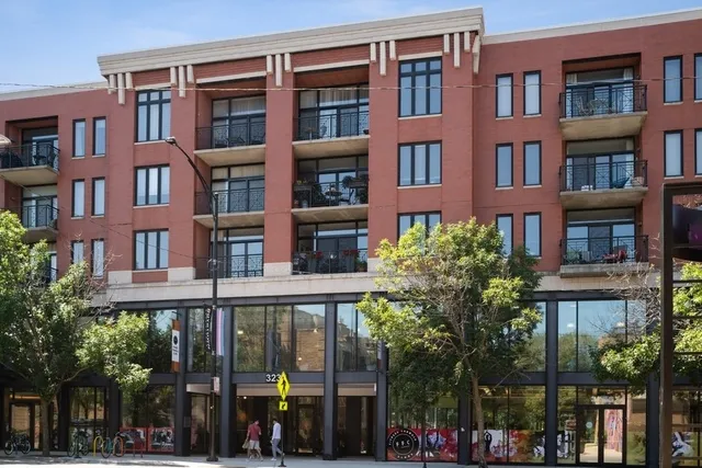 3232 North Halsted Apartments