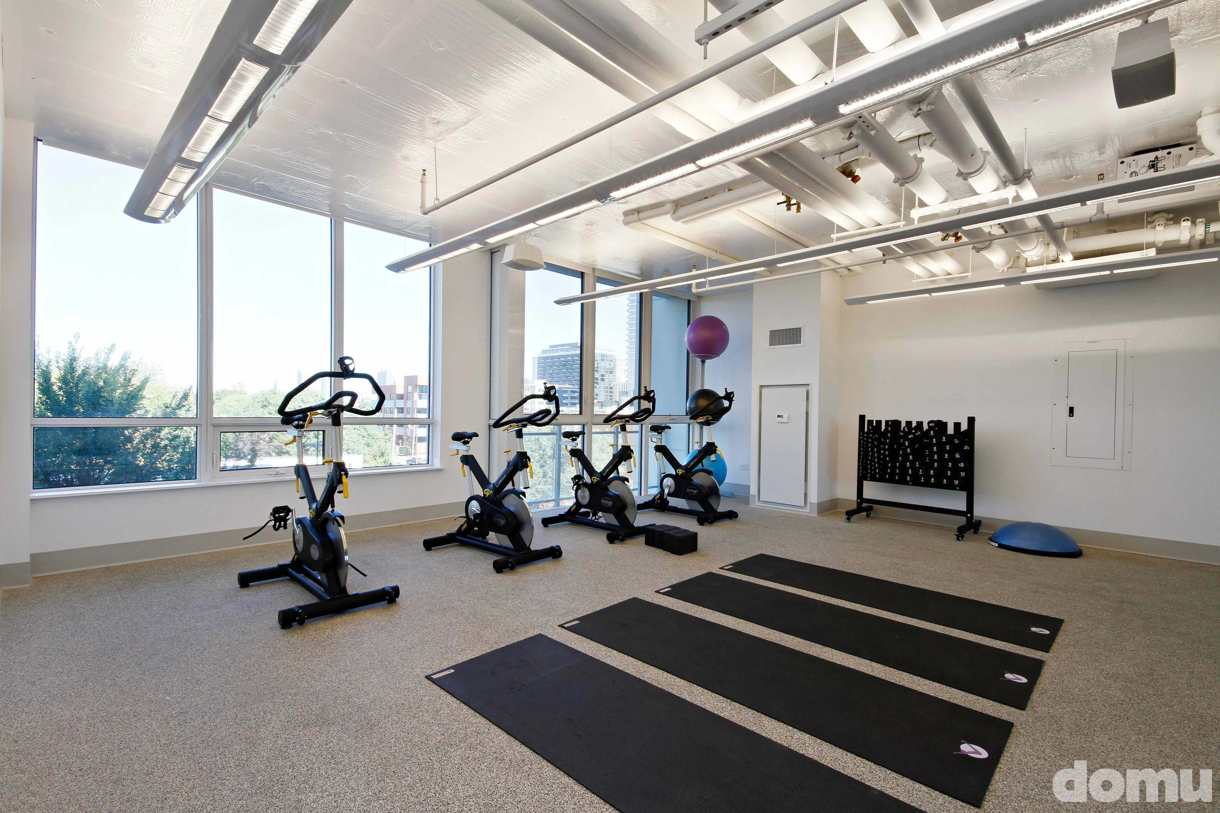 lobby at The Hudson Apartments in River North