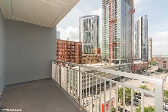 330 W GRAND AVE 60654-unit#1004-Chicago-IL