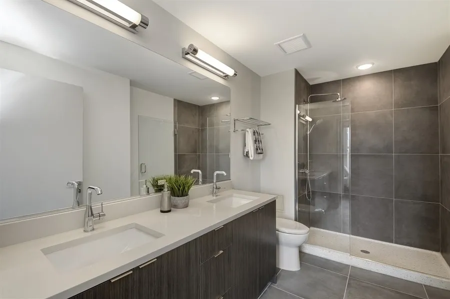 living room at 1407 On Michigan Apartments at 1407 South Michigan Ave