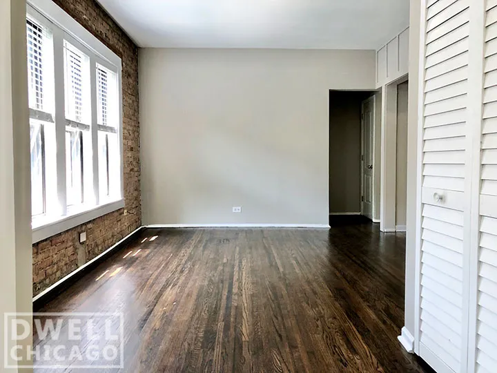 3431 N Elaine Place Apartments