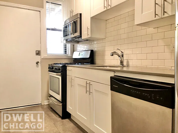 3431 N Elaine Place Apartments