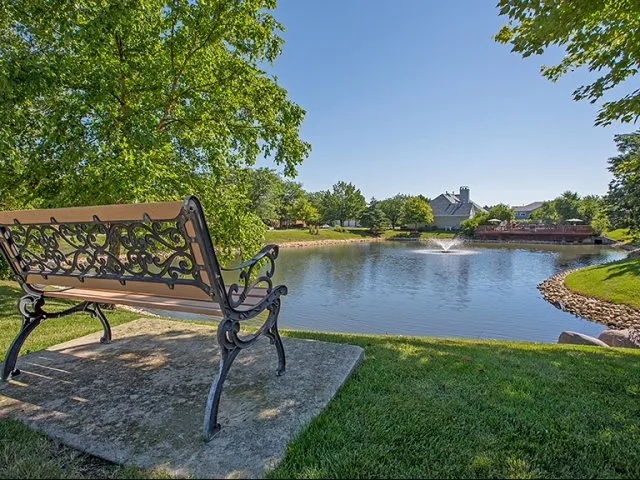 Brookdale Lakes Apartments