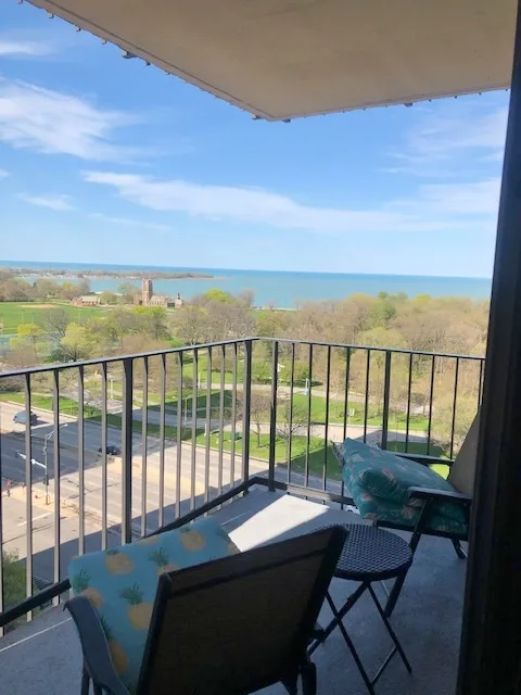 3550 N Lake Shore Dr 60657-unit#1305-Chicago-IL