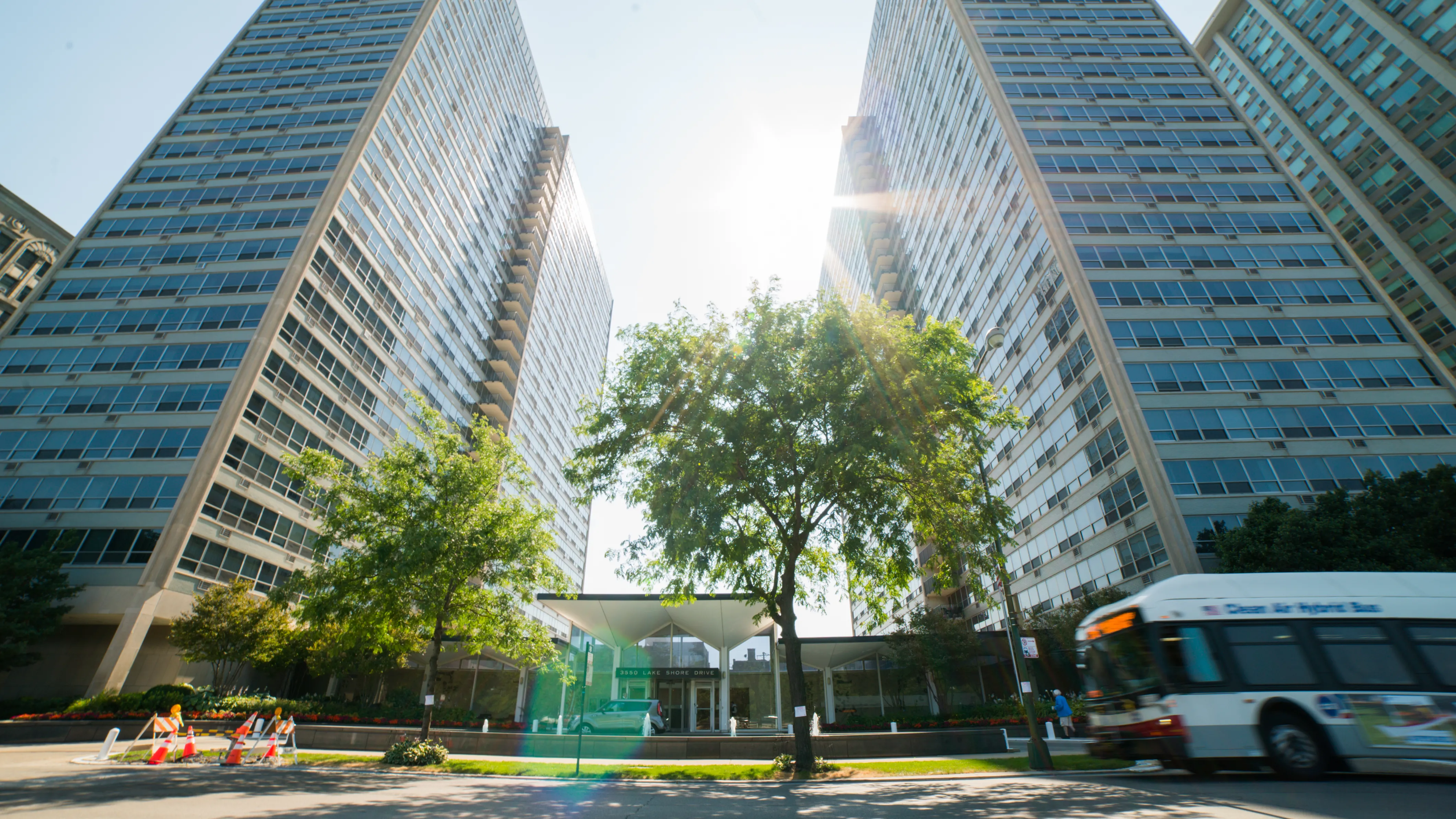 3550 N Lake Shore Apartments