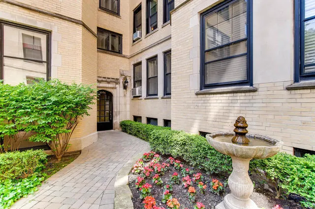 3604 N PINE GROVE AVE 60613-unit#3-E-Chicago-IL