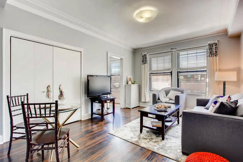 3604 N PINE GROVE AVE 60613-unit#3-E-Chicago-IL