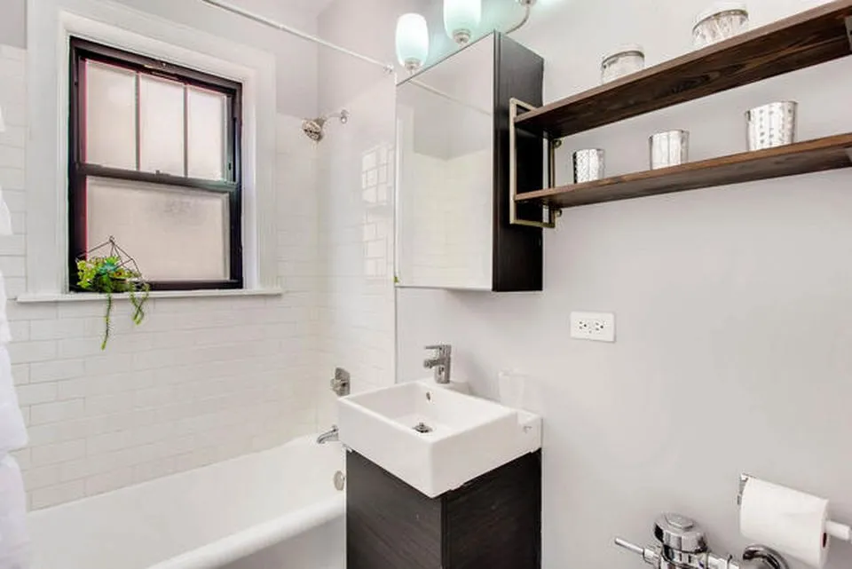 3604 N PINE GROVE AVE 60613-unit#3-E-Chicago-IL