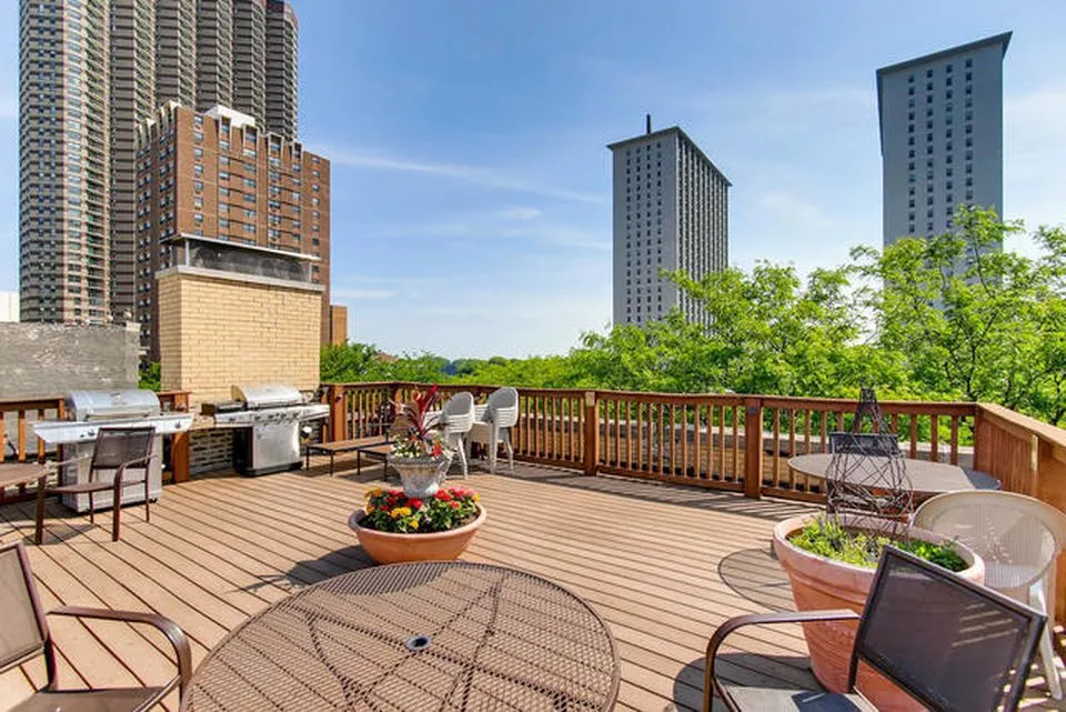 3604 N PINE GROVE AVE 60613-unit#3-E-Chicago-IL