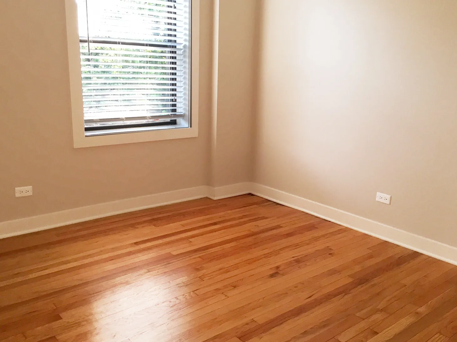 3607 N Lakewood Apartments