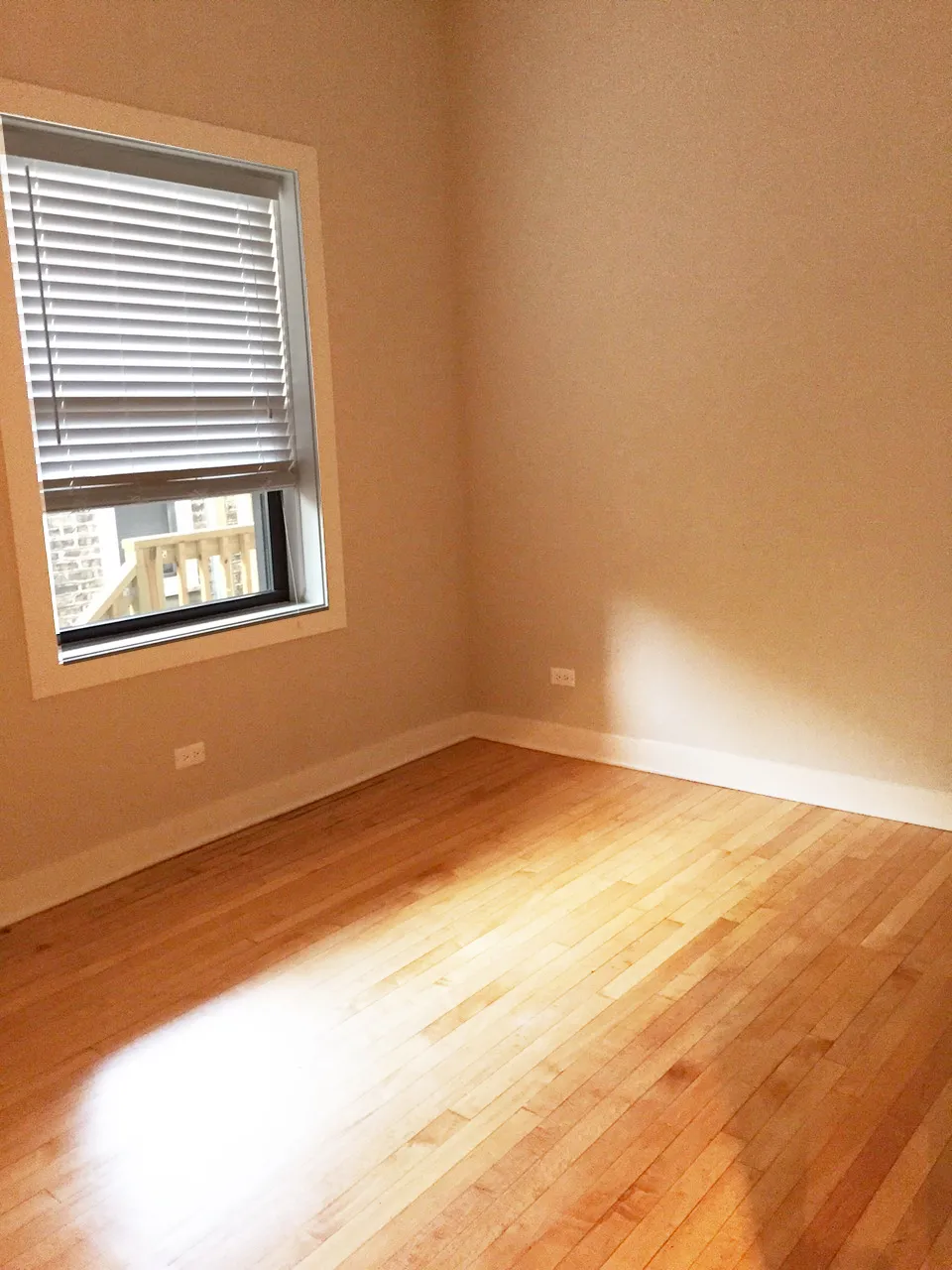 3607 N Lakewood Apartments