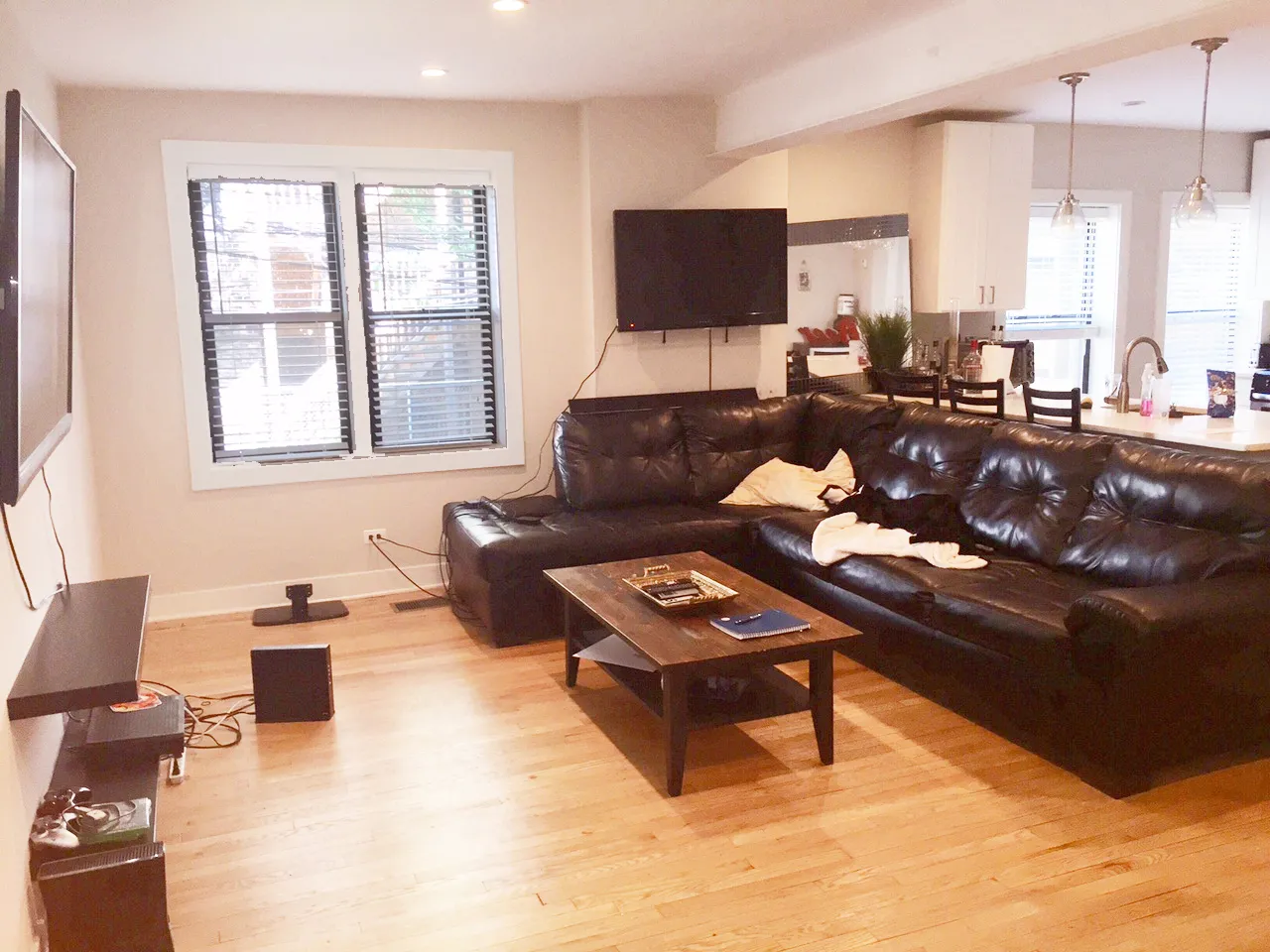 3607 N Lakewood Apartments