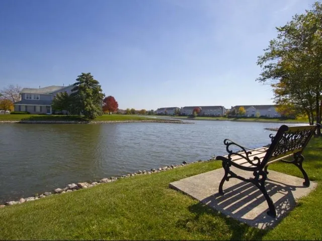 Brookdale Lakes Apartments